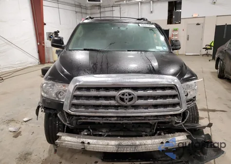 2015 Toyota Sequoia Sr5 z USA, uszkodzony, nr VIN 5TDBY5G18FS118865